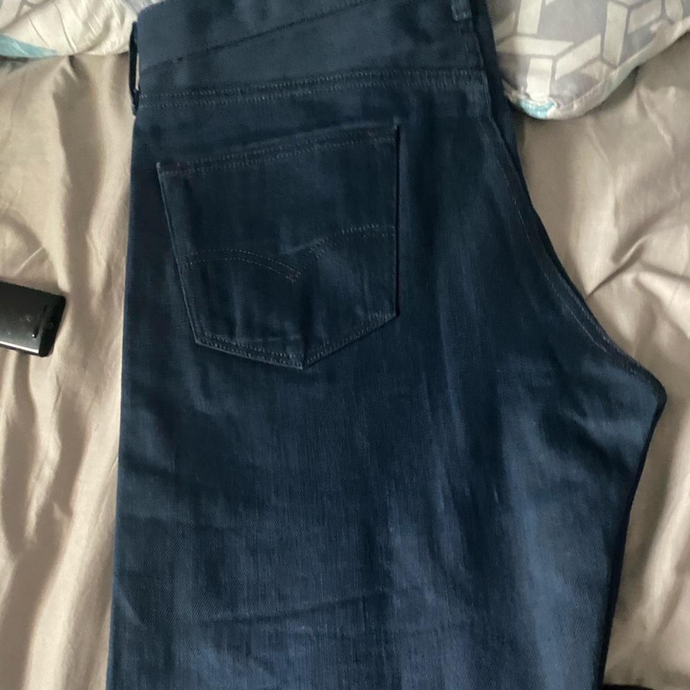 Levi’s - Picture 2 of 3